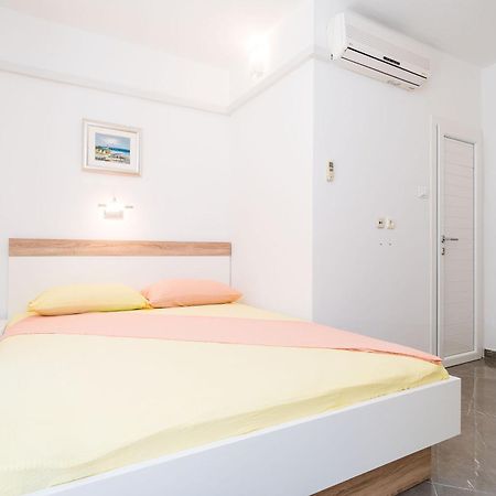 Rooms & Apartments Barisic Mlini Oda fotoğraf