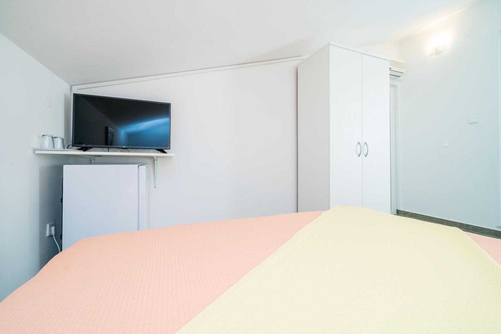 Rooms & Apartments Barisic Mlini Oda fotoğraf