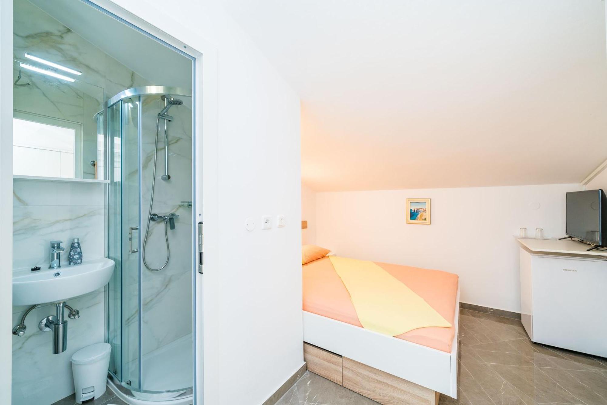 Rooms & Apartments Barisic Mlini Oda fotoğraf